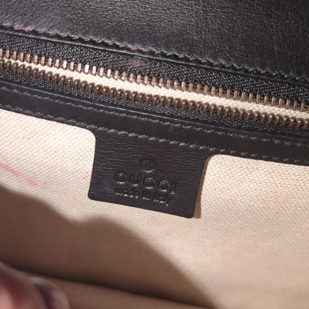 Gucci purse - Picture 3 of 6